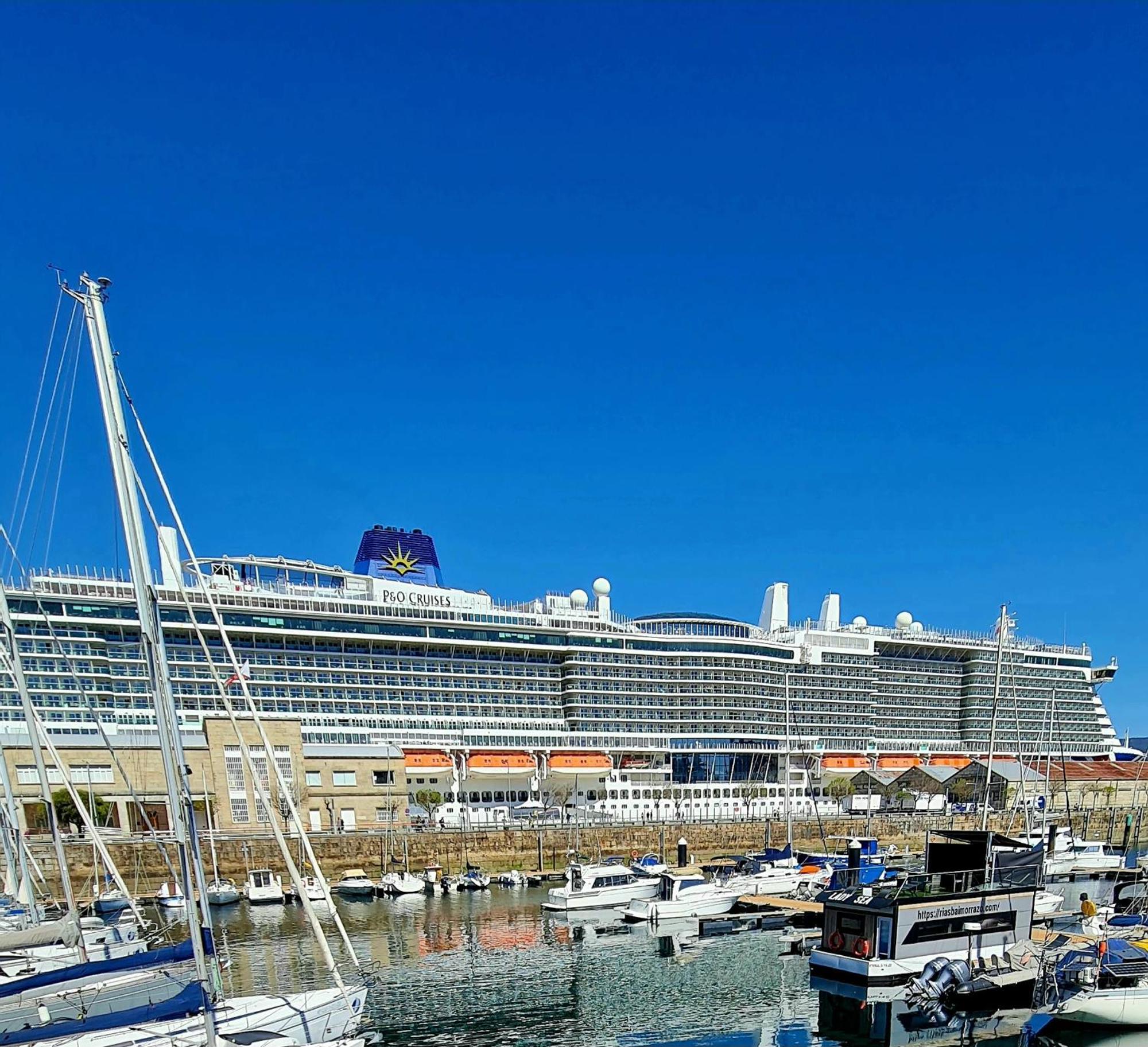 Barco-Apartamento En El Nautico De Vigo Eksteriør billede