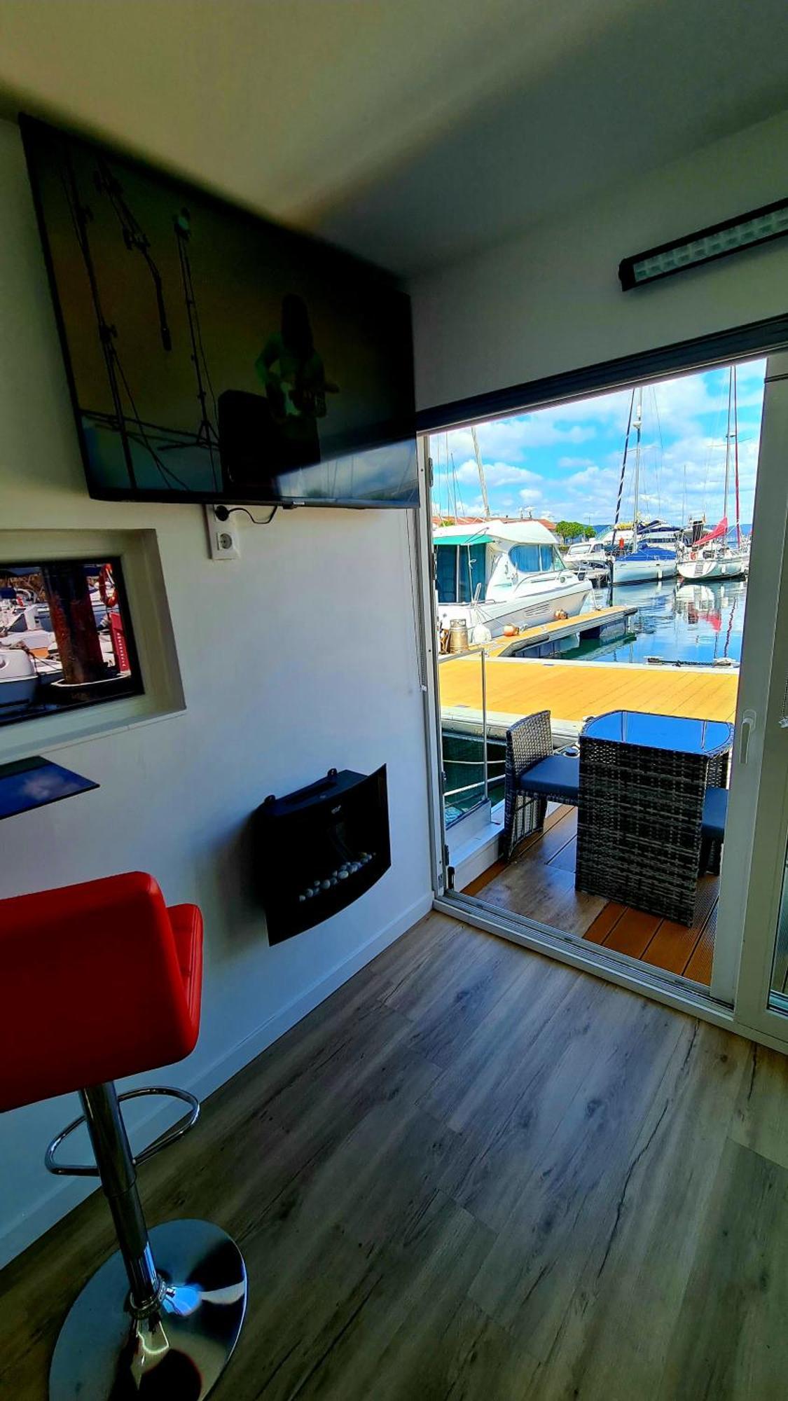Barco-Apartamento En El Nautico De Vigo Eksteriør billede