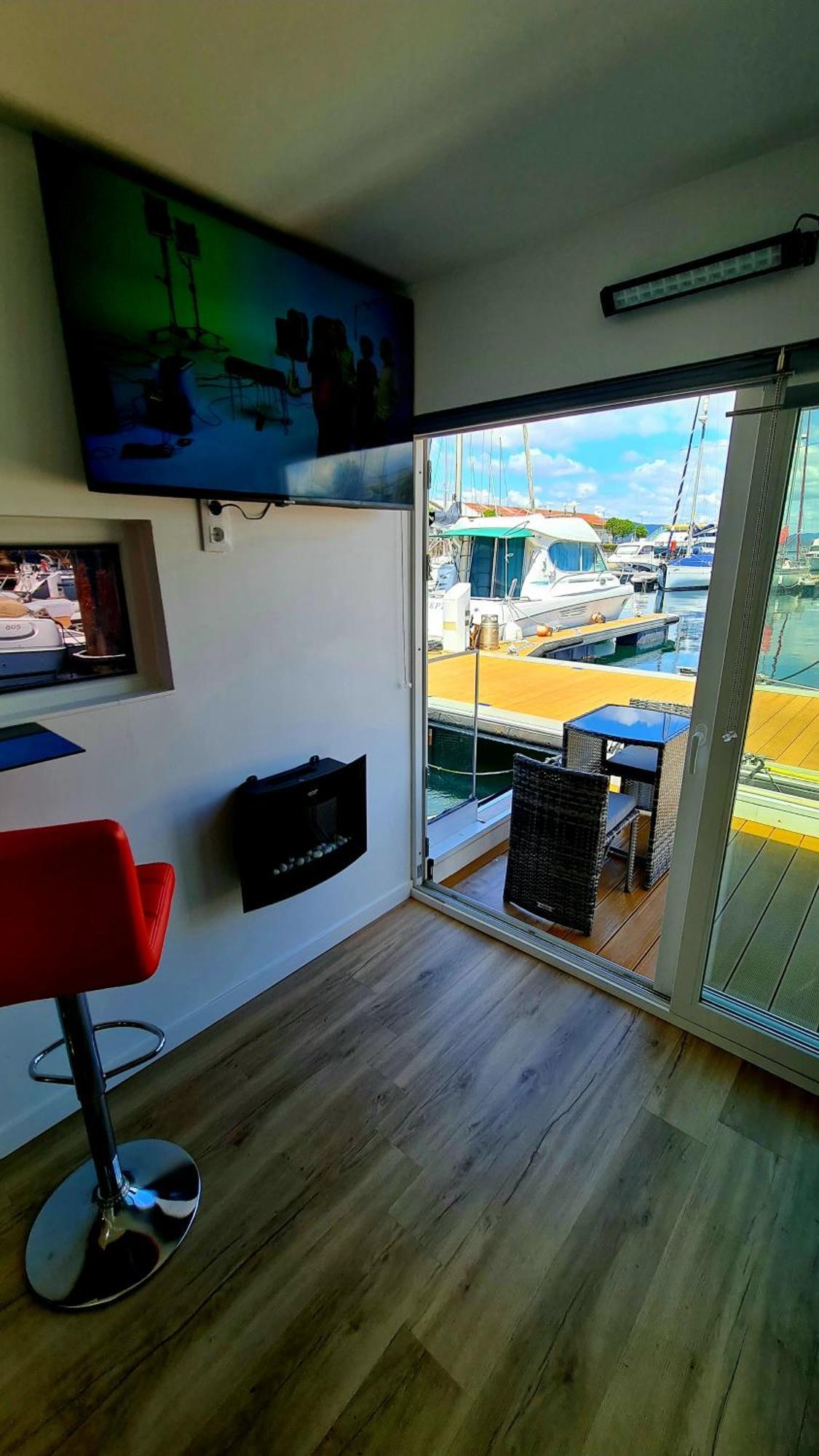 Barco-Apartamento En El Nautico De Vigo Eksteriør billede